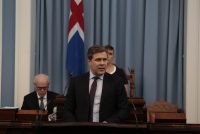 Lífeyrismál – lofað og svikið á víxl
