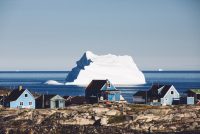 Sturlaðar uppákomur í kjölfar handalögmála í heimahúsum