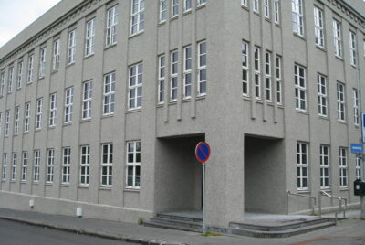 Ellilífeyrir heldur ekki í við launaþróun