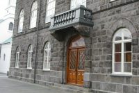 Opinberum starfsmönnum verði gert kleift að vinna lengur