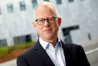 Eiga ellilífeyrir og örorkubætur að fylgja launavísitölu?