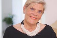 Spennandi að stofna fyrirtæki sextug