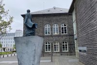 Eldra fólk vill komast á þing