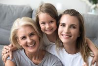 Auðveldara að vera amma en mamma?