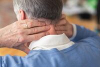 Stífur hnakki veldur vanlíðan