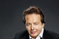 Einn ástsælasti söngvari landsins fallinn frá